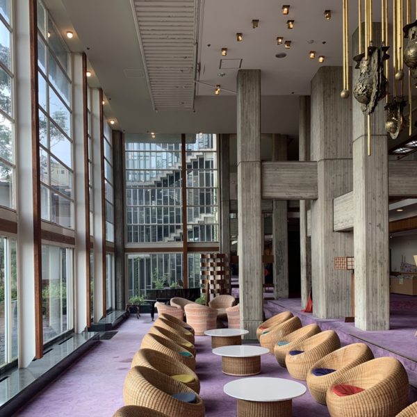 9F833E56-7602-4D51-98DE-